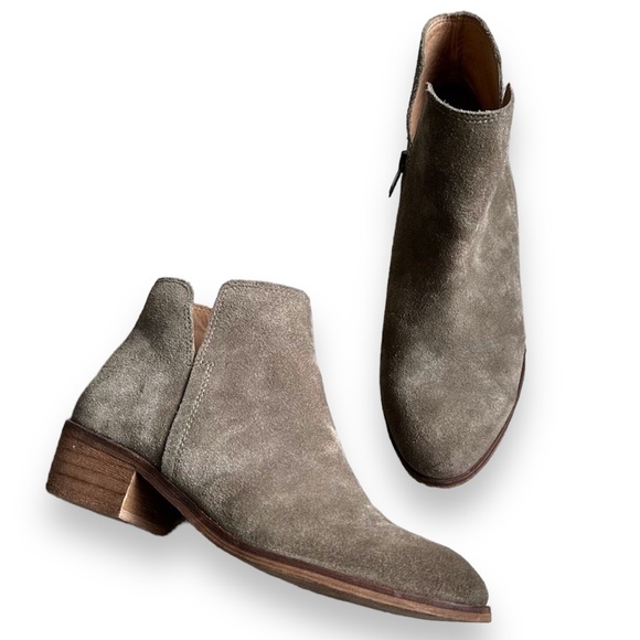 Splendid Suede Hamptyn Ankle Bootie - Picture 4 of 7